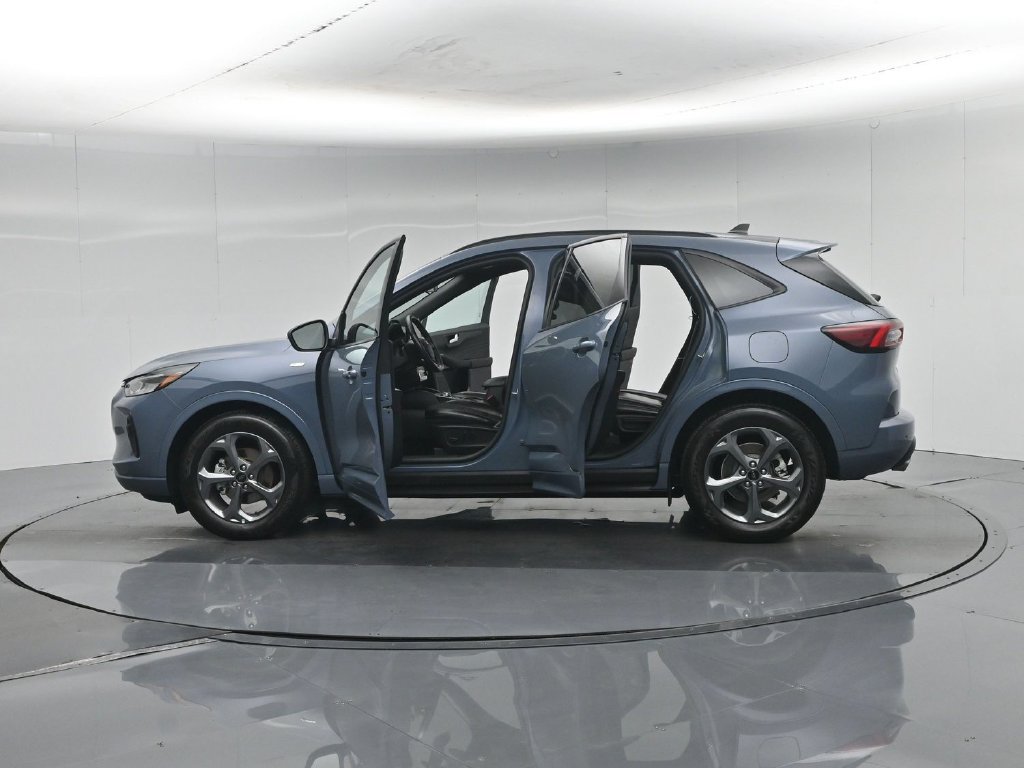 Used 2024 Ford Escape ST-Line w/ Tech Pack #1 FWD image 30