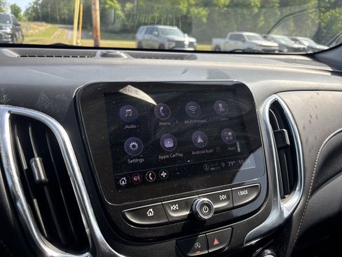 Used 2022 Chevrolet Equinox Premier image 19