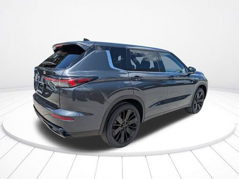 New 2026 Mitsubishi Outlander LE FWD image 4