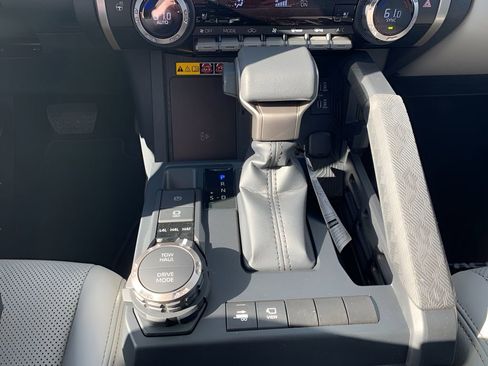 Used 2024 Toyota Tacoma 4x4 Double Cab Hybrid image 22