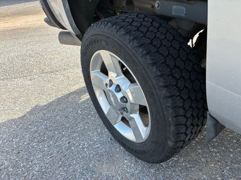 Used 2016 Chevrolet Silverado 2500 LT w/ LT Convenience Package image 15