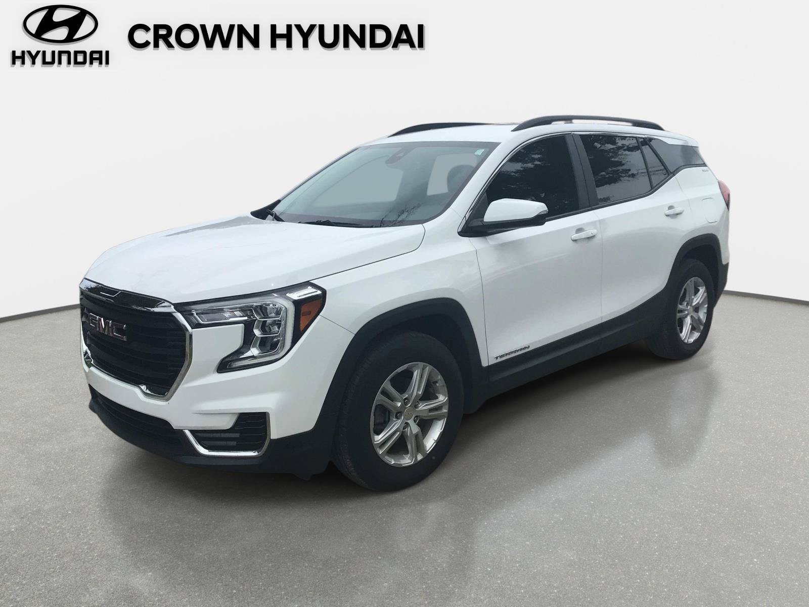 Used 2023 GMC Terrain SLE w/ Driver Convenience Package FWD image 1