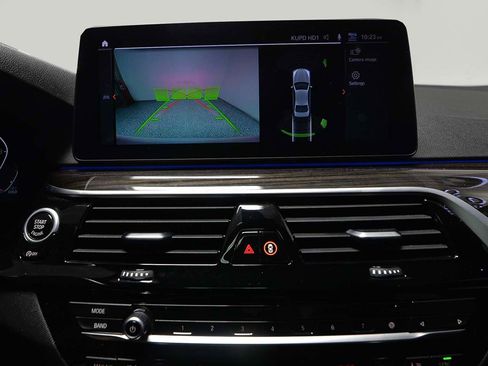 Used 2021 BMW 530i w/ Convenience Package image 15