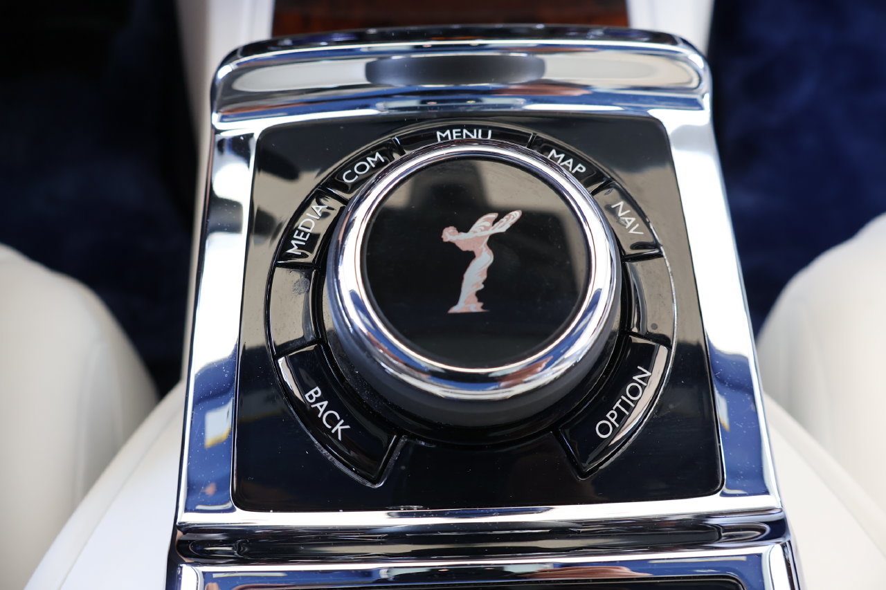 Certified 2023 Rolls-Royce Phantom Extended Wheelbase w/ Leather Finishing Pack RWD image 30