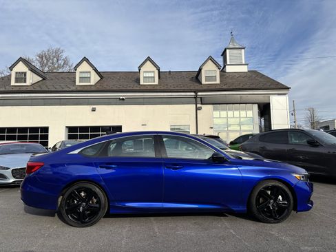 Used 2022 Honda Accord Sport image 6