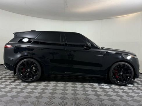 Used 2023 Land Rover Range Rover Sport SE Dynamic image 9