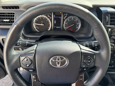Used 2024 Toyota 4Runner TRD Off-Road image 29