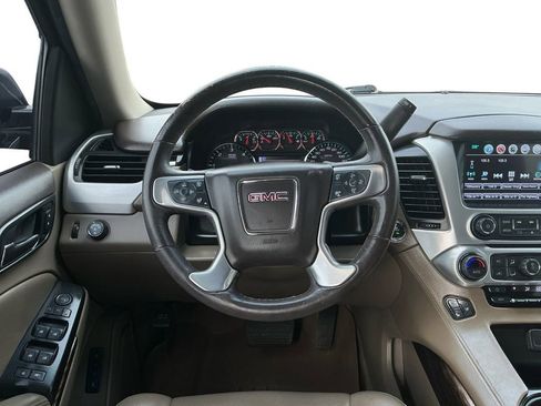 Used 2018 GMC Yukon SLT w/ Premium Edition image 18