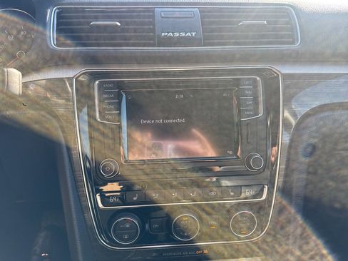 Used 2018 Volkswagen Passat 2.0T SE image 13