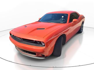 Used 2018 Dodge Challenger SXT video 2