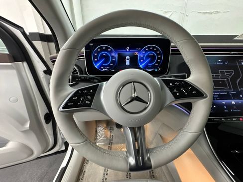 Used 2023 Mercedes-Benz EQE 350+ 4MATIC SUV image 31