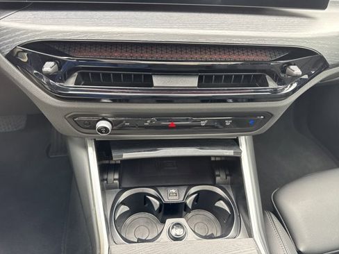 Certified 2025 BMW 330i xDrive Sedan image 16