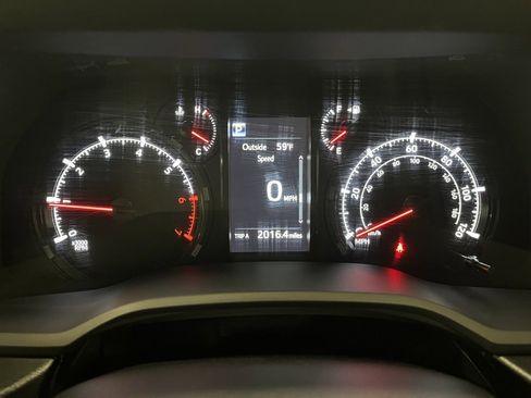 Used 2024 Toyota 4Runner SR5 Premium w/ Moonroof Package image 5