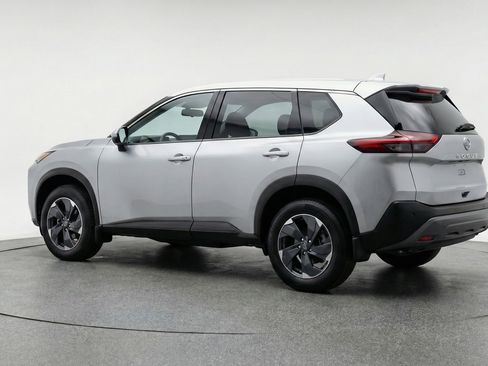 Used 2025 Nissan Rogue SV image 6