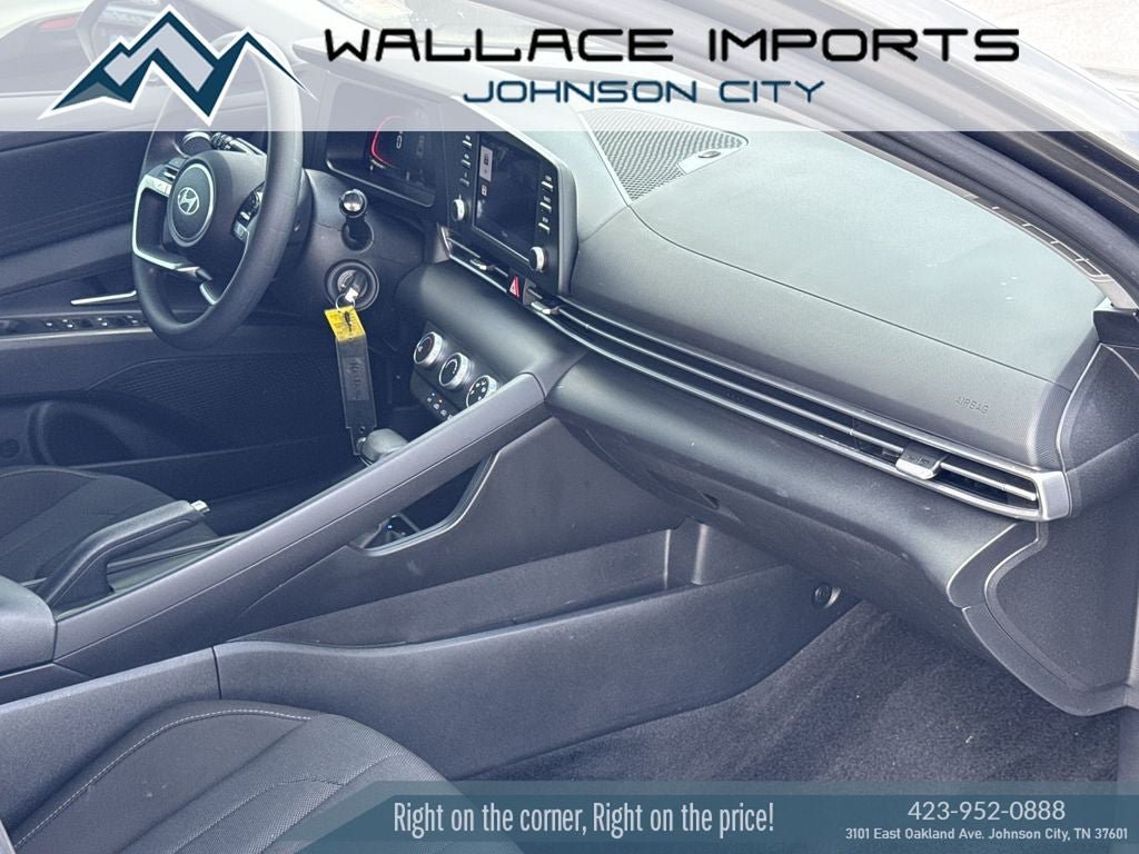 Used 2024 Hyundai Elantra SE FWD image 33