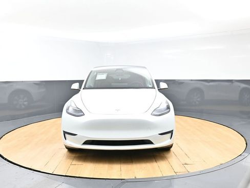 Used 2023 Tesla Model Y Long Range AWD/4WD image 4