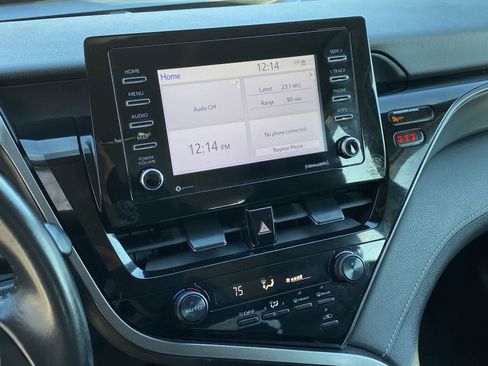 Used 2021 Toyota Camry SE image 33