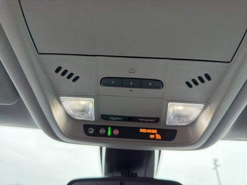 Used 2024 Chevrolet Blazer LT w/ Convenience Package image 28