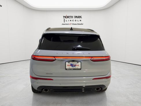 New 2026 Lincoln Corsair Reserve w/ Jet Appearance Package AWD/4WD image 8