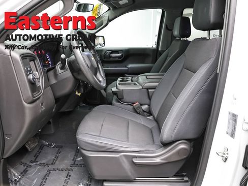 Used 2019 Chevrolet Silverado 1500 Custom w/ Custom Value Package RWD image 15