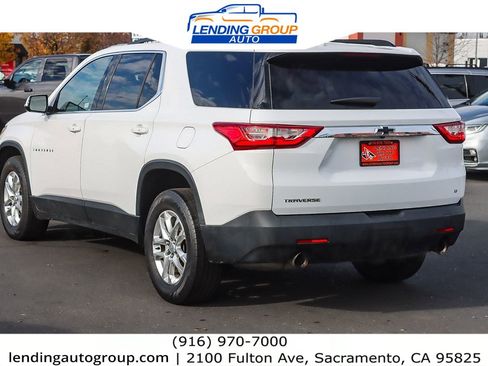 Used 2019 Chevrolet Traverse LT image 2