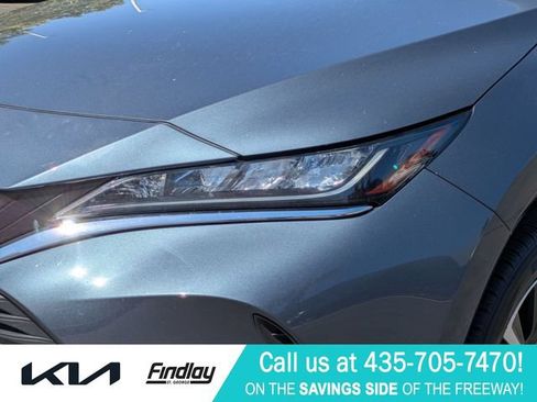 Used 2021 Toyota Venza LE AWD/4WD image 9