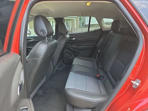 Used 2024 Chevrolet Trax LT w/ Driver Confidence Package FWD image 24