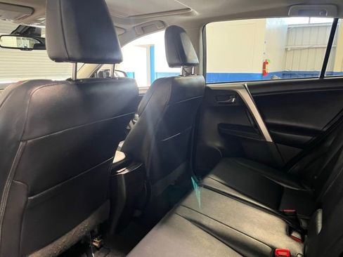 Used 2014 Toyota RAV4 Limited w/ Technology Package image 17