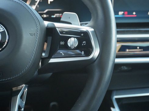 Certified 2025 BMW 740i image 20