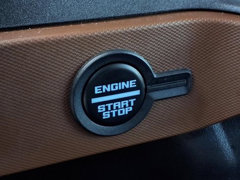 Used 2024 Ford Bronco Outer Banks AWD/4WD image 19