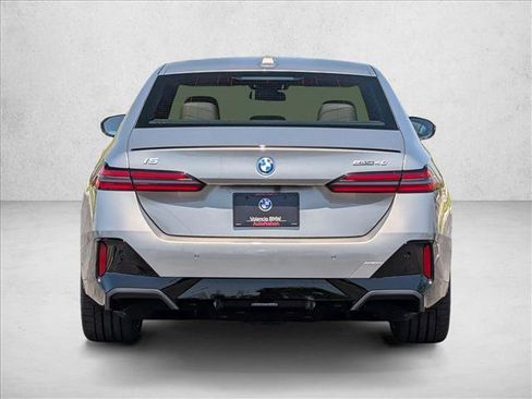 New 2026 BMW i5 eDrive40 w/ M Sport Package RWD image 8
