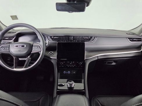 Used 2023 Jeep Grand Cherokee L Limited w/ Luxury Tech Group II AWD/4WD image 44