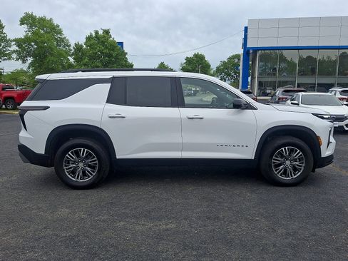 Certified 2024 Chevrolet Traverse LT w/ LPO, Floor Liner Package AWD/4WD image 8