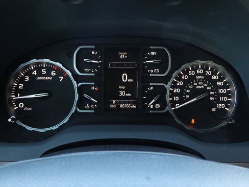 Used 2018 Toyota Tundra Limited image 33