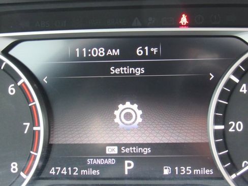 Used 2021 Nissan Rogue SV image 17