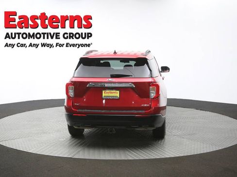 Used 2021 Ford Explorer XLT image 38
