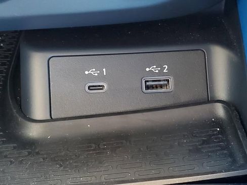 Certified 2024 Nissan Z Performance w/ Floor Mat Package image 24