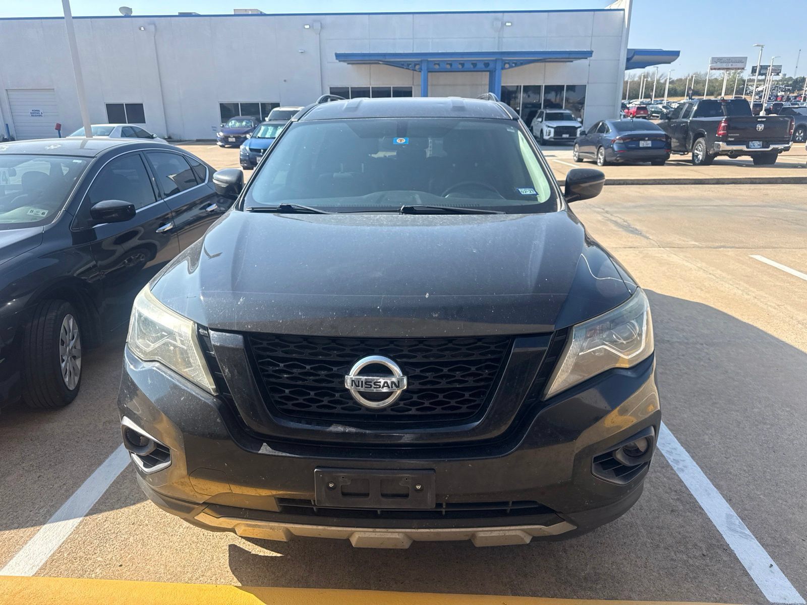 Used 2019 Nissan Pathfinder SV w/ Rock Creek Edition FWD image 2