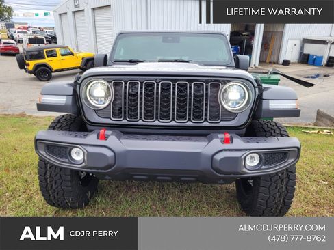New 2025 Jeep Gladiator Rubicon w/ Convenience Group AWD/4WD image 17