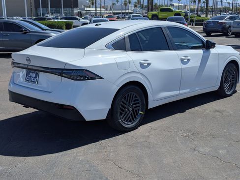 New 2026 Nissan Sentra SV w/ SV Convenience Package FWD image 2