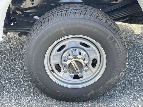 New 2026 Ford F350 XL w/ XL Chrome Package image 9