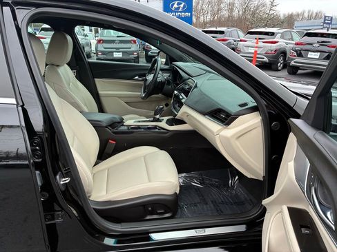 Used 2022 Cadillac CT4 Luxury w/ Sun And Sound Package image 17