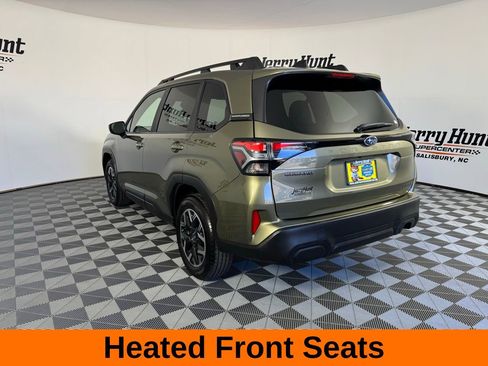 Used 2025 Subaru Forester Premium w/ Convenience Package #1 image 9