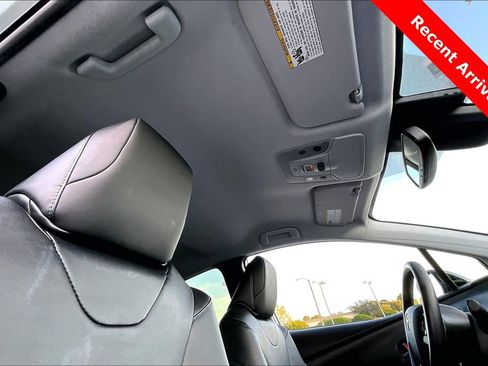 Certified 2017 Toyota Prius Four Touring w/ Premium Convenience Package image 27