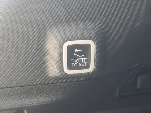 Used 2025 Jeep Grand Cherokee Altitude AWD/4WD image 35