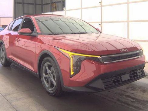 Used 2025 Kia K4 FWD image 9