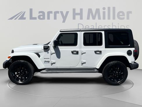 Used 2023 Jeep Wrangler Unlimited Sahara w/ Cold Weather Group AWD/4WD image 2