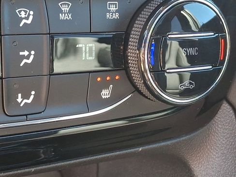 Used 2023 Buick Encore GX Essence w/ Experience Buick Package FWD image 24