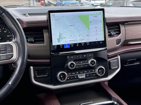 Certified 2024 Ford Expedition Limited image 5