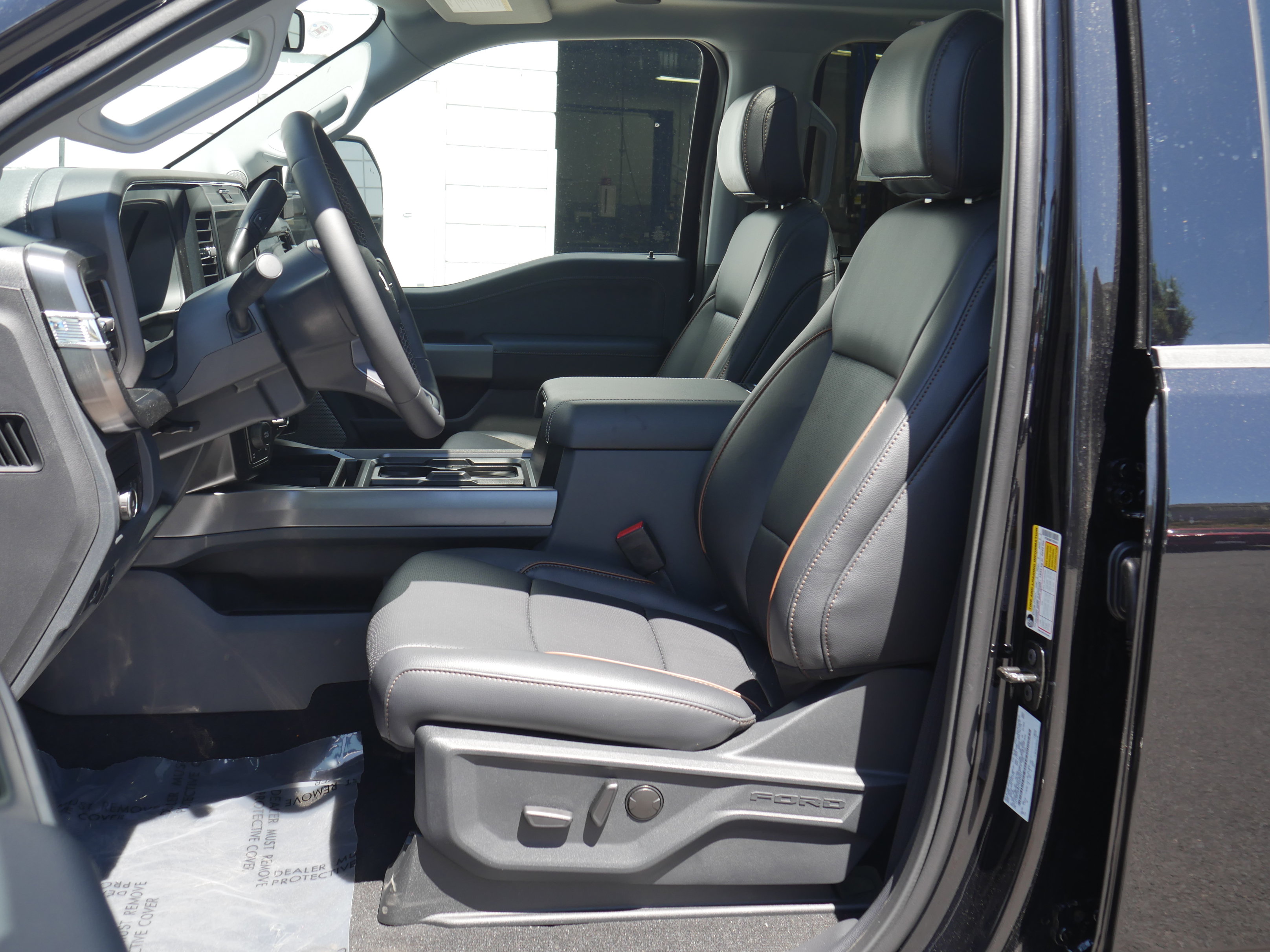 New 2026 Ford F350 Lariat w/ Black Appearance Package AWD/4WD image 3